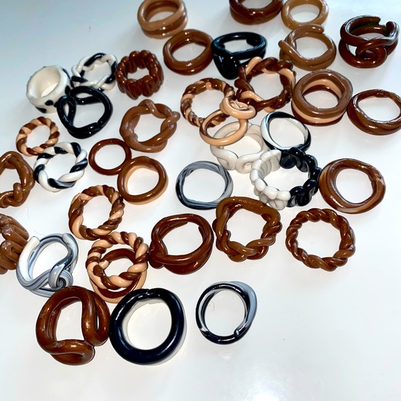 Chunky clay rings - neutral set of 5 - Picture 6 of 10